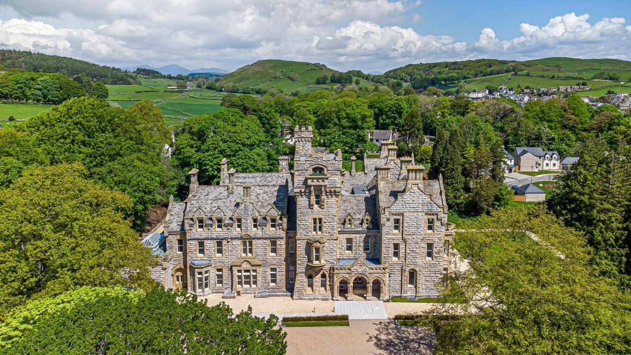 The Alfred Suite Stone Cross Mansion Ulverston Bagian luar foto